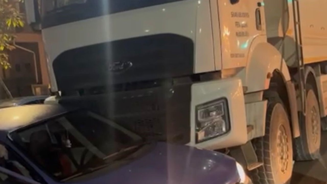 Sivas’ta Trafik Kazası: Kamyon Otomobile Çarptı