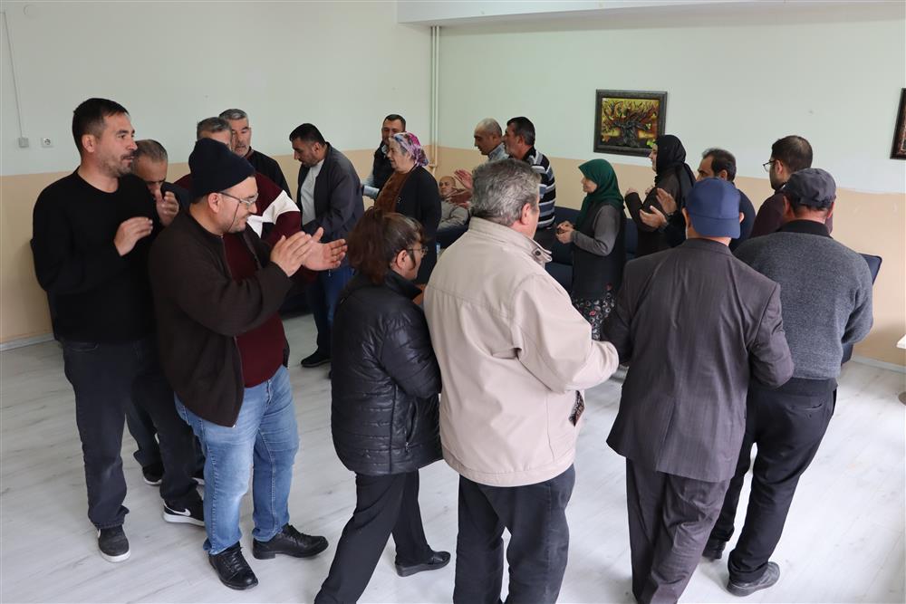 Ruh Sağlığı günü halayla kutlandı