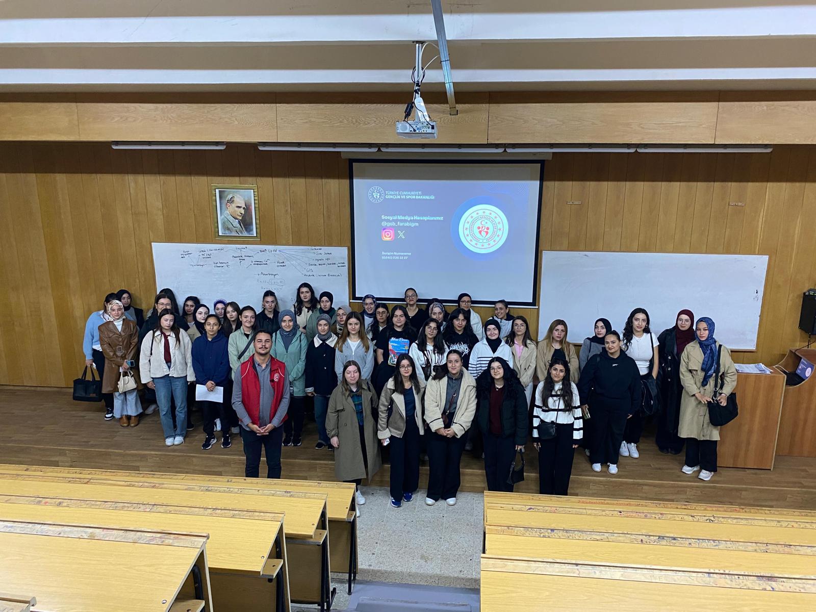 Farabi Gençlik Merkezi’nden Üniversite Öğrencilerine Tanıtım Buluşması