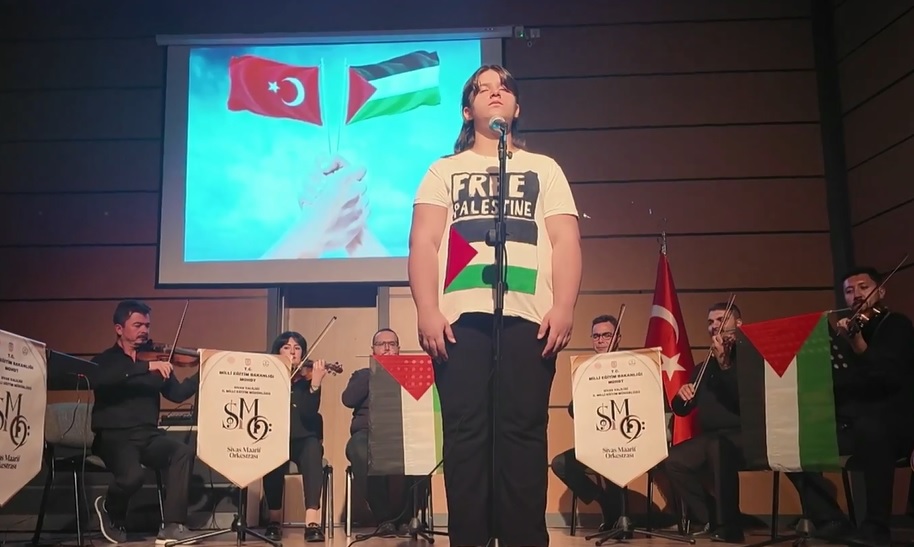 Sivaslı Çocuklardan Filistinli Çocuklara Umut Şarkısı