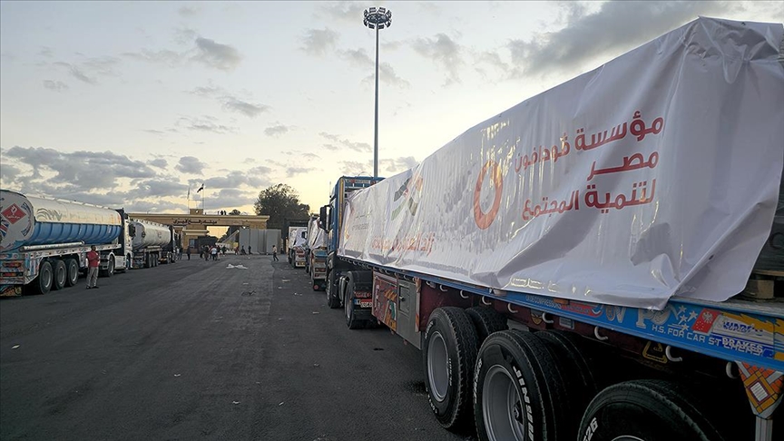 Mısır kapılarını Filistin'e açıyor