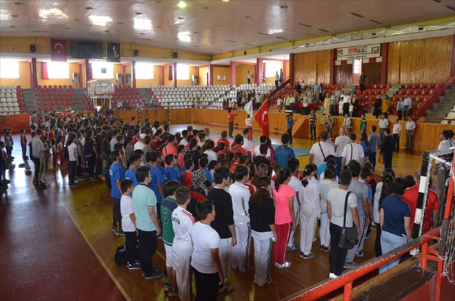 ANTRENÖRLERİN PERFORMANSLARI MERAK EDİLİYOR