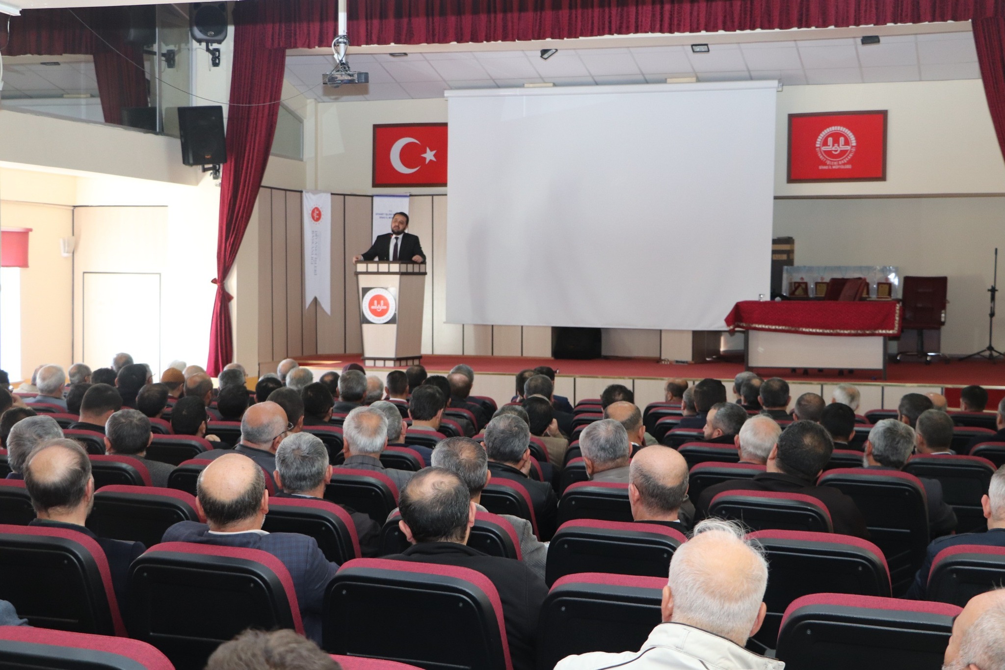 Sivas'ta Din Hizmetleri Görüşüldü