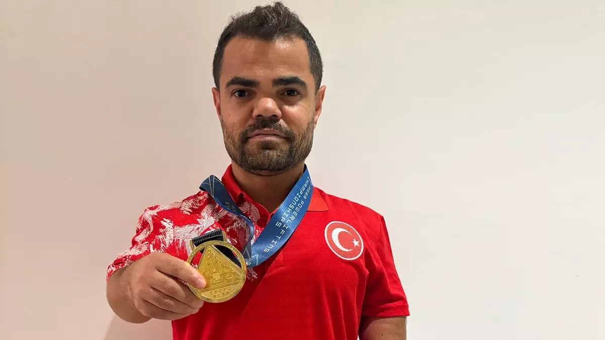 Sivas'ın 'Cep Herkül'ü Dünya Şampiyonu Oldu