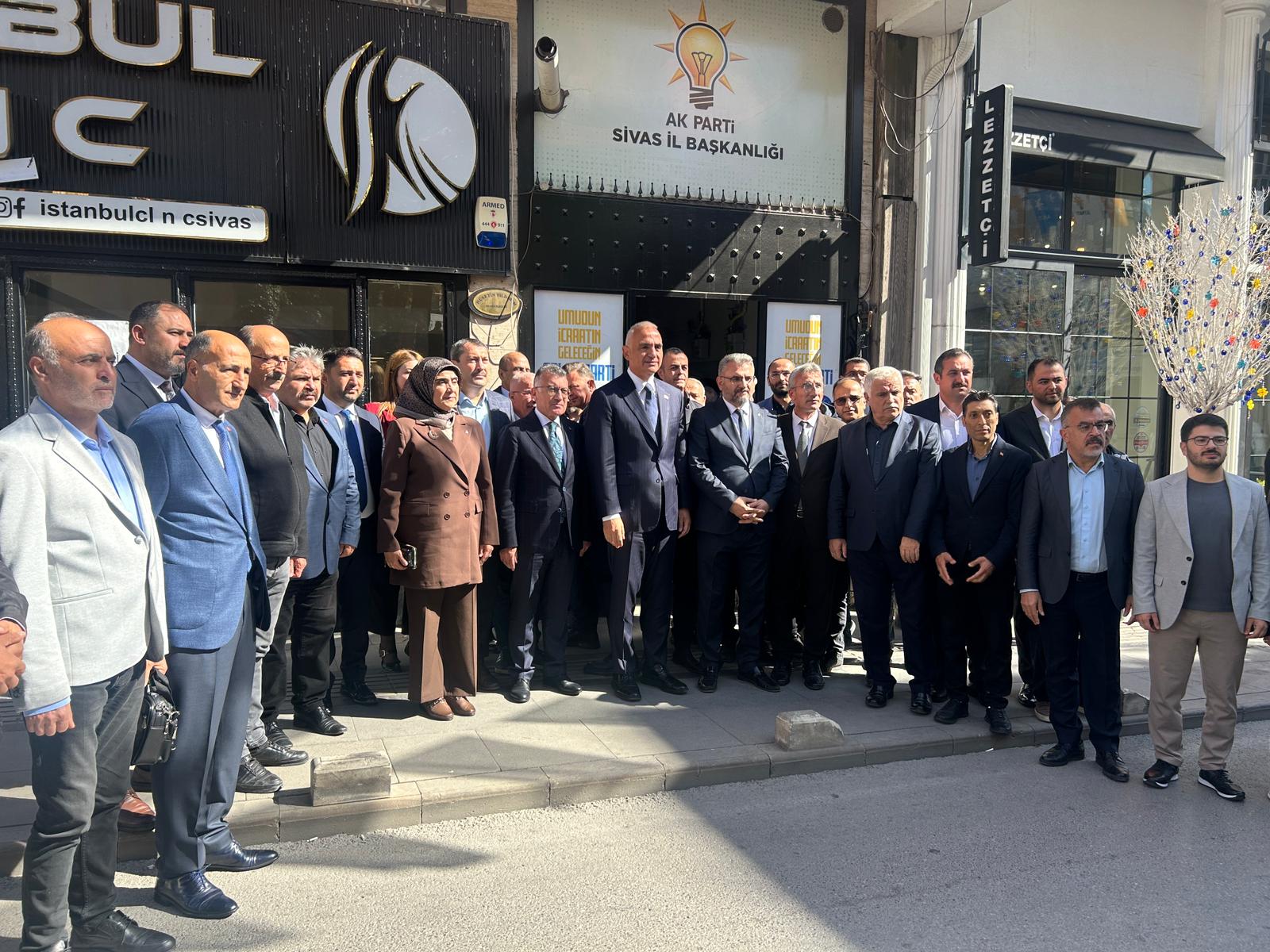 Bakan Ersoy, Sivas'taki çalışmaları dinledi