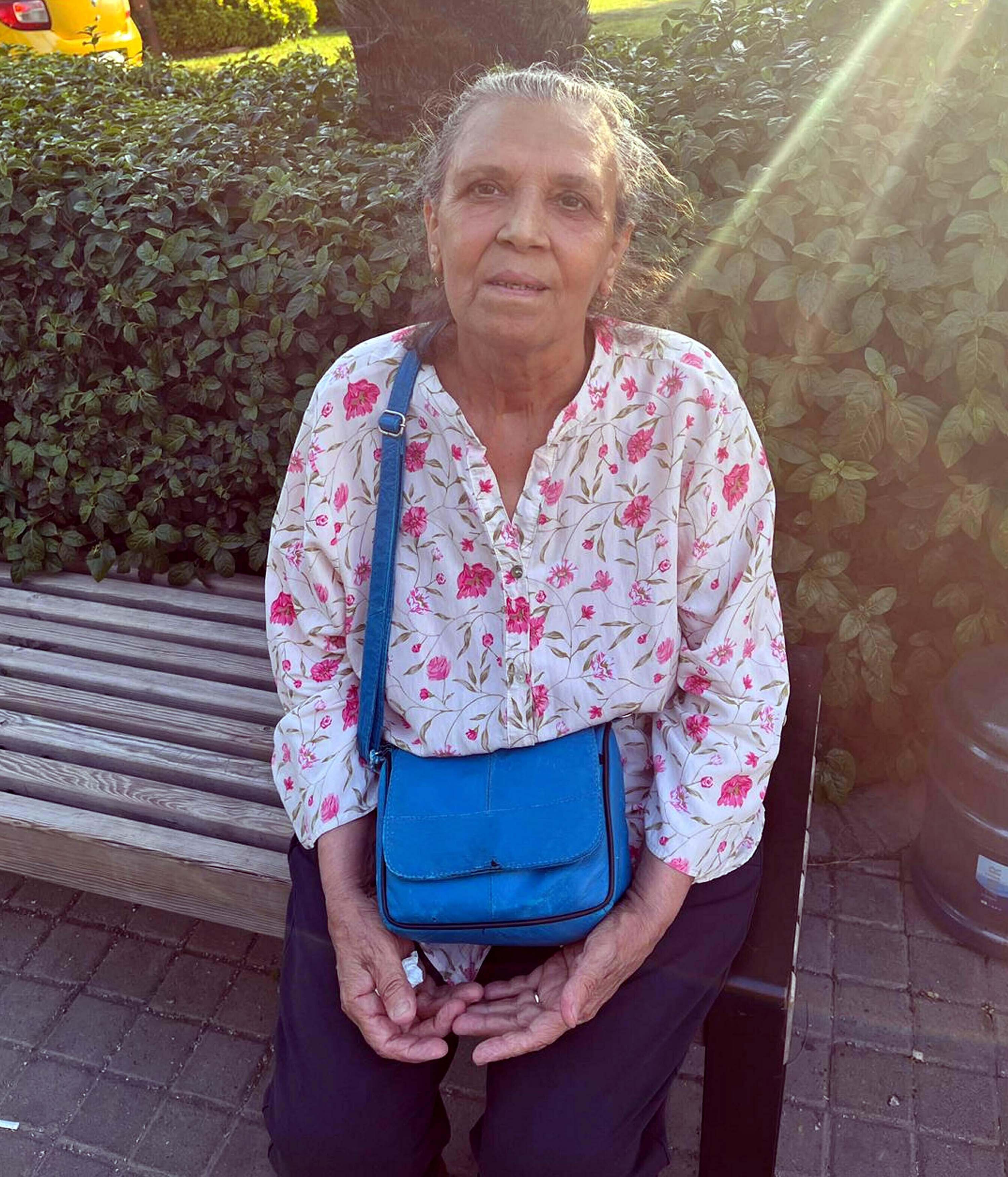 Kanser hastası eşini uyurken öldürdü