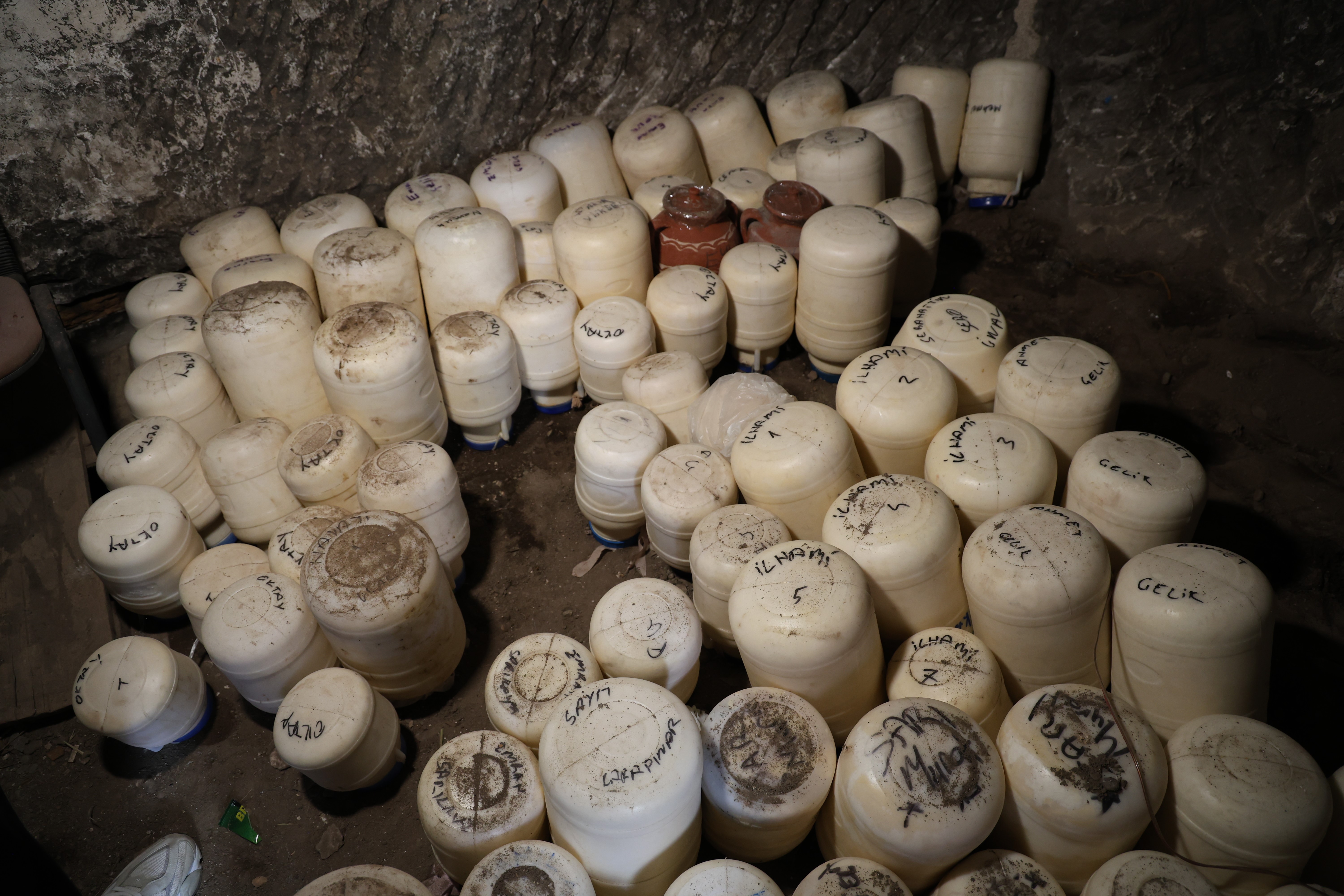 Sivas’ın Doğal Soğuk Hava Deposu: “Peynir Oteli”