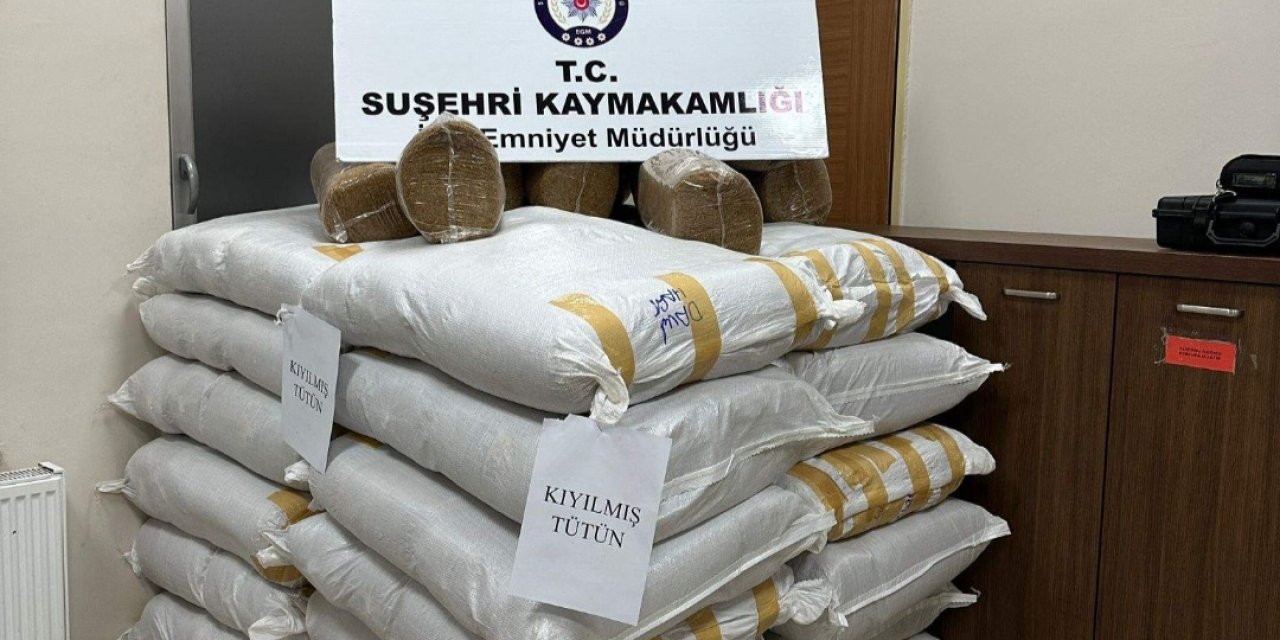 Sivas'ta 900 kilo kaçak tütün yakalandı