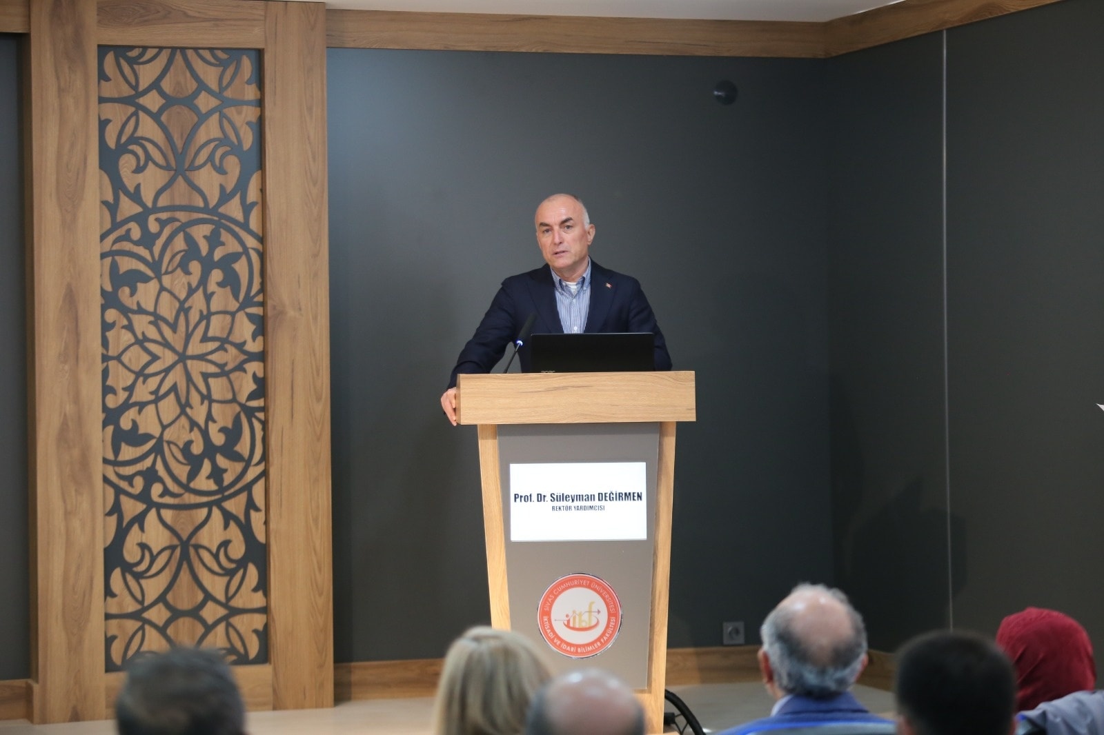 Sivas’ta İktisat Söyleşileri: Türkiye’nin Ekonomik Rotası Konuşuldu