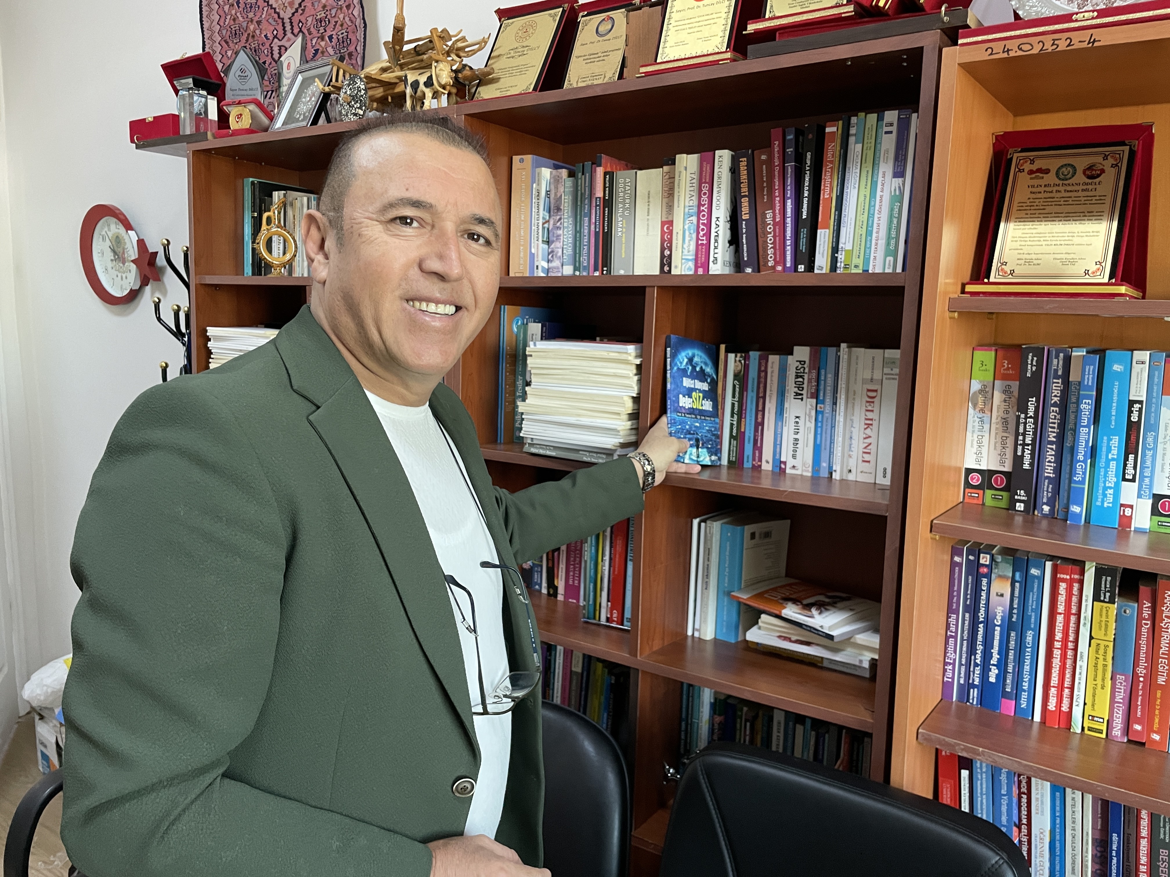 Sivas’ta Uzmanlardan Uyarı: Dijitalleşme Rol Karmaşasını Derinleştiriyor