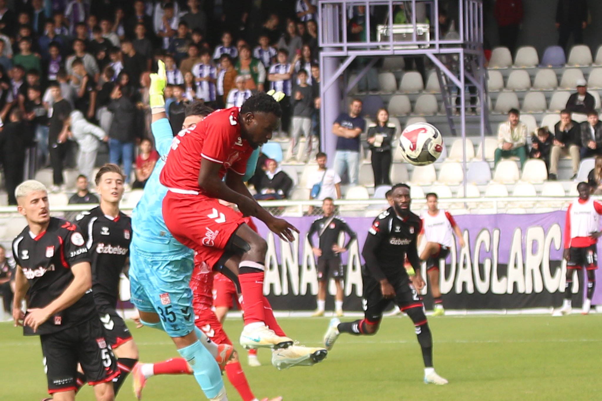 Yiğidolar ligde 4. kez puanları paylaştı