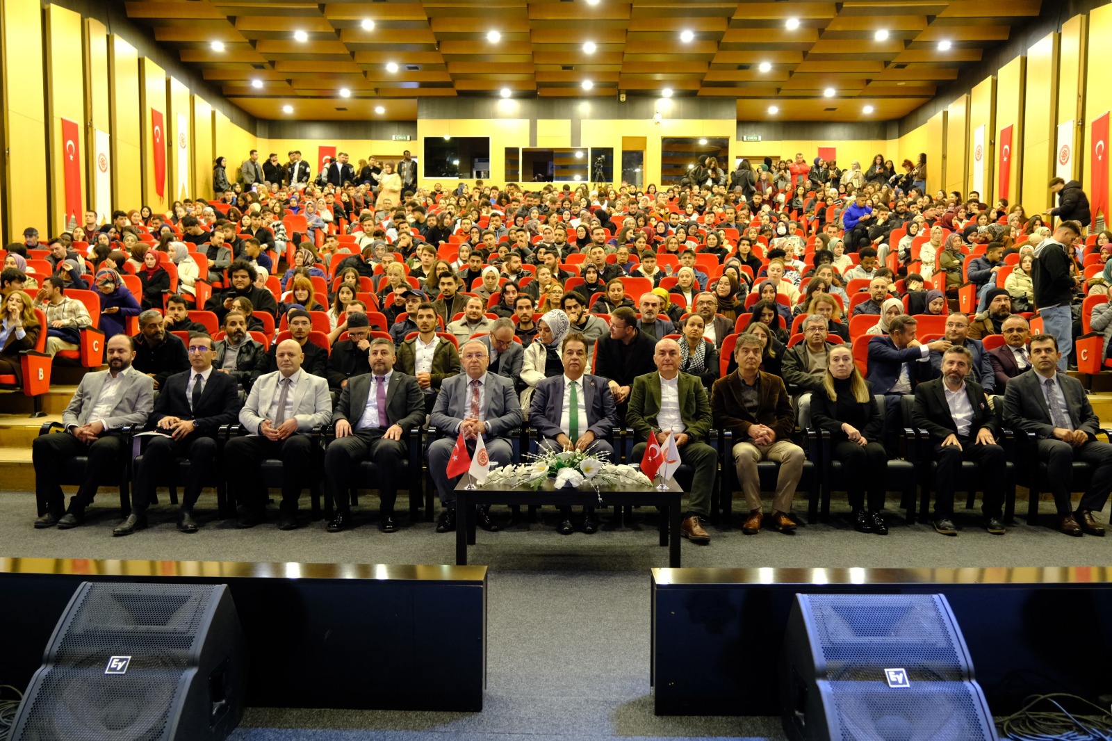 Sivas Cumhuriyet Üniversitesinde İlk Ders “Gazze”