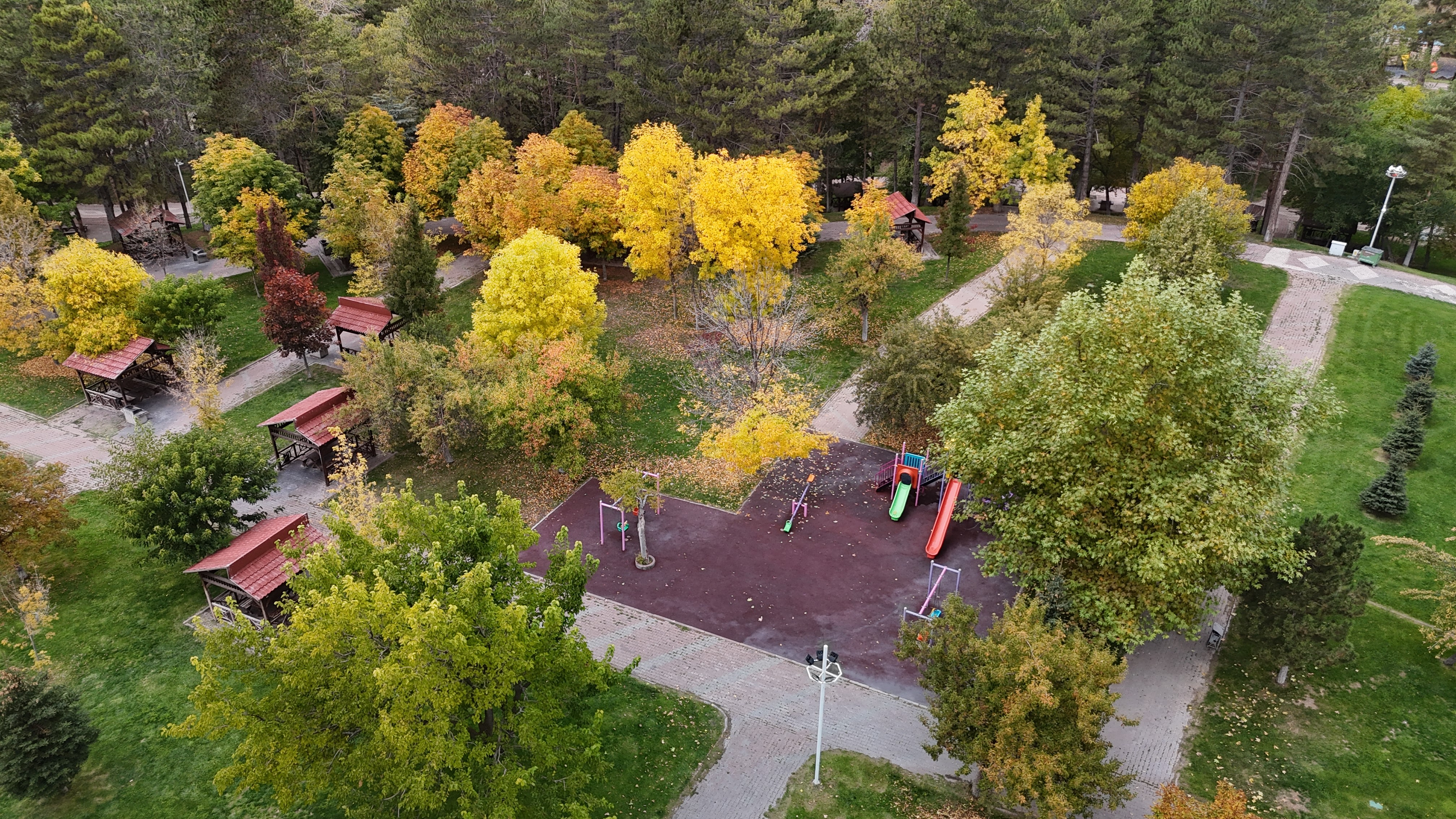 Sivas'ta Yazın Kalabalığı, Sonbaharda Sessizliği Getirdi