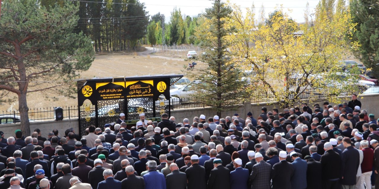 Sivaslı müftünün acı günü