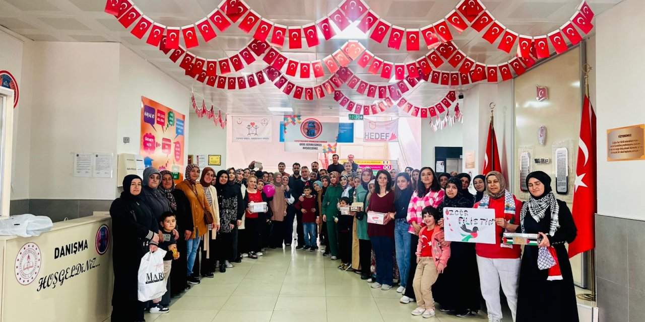 Sivas'ta Gazze için okulda kermes