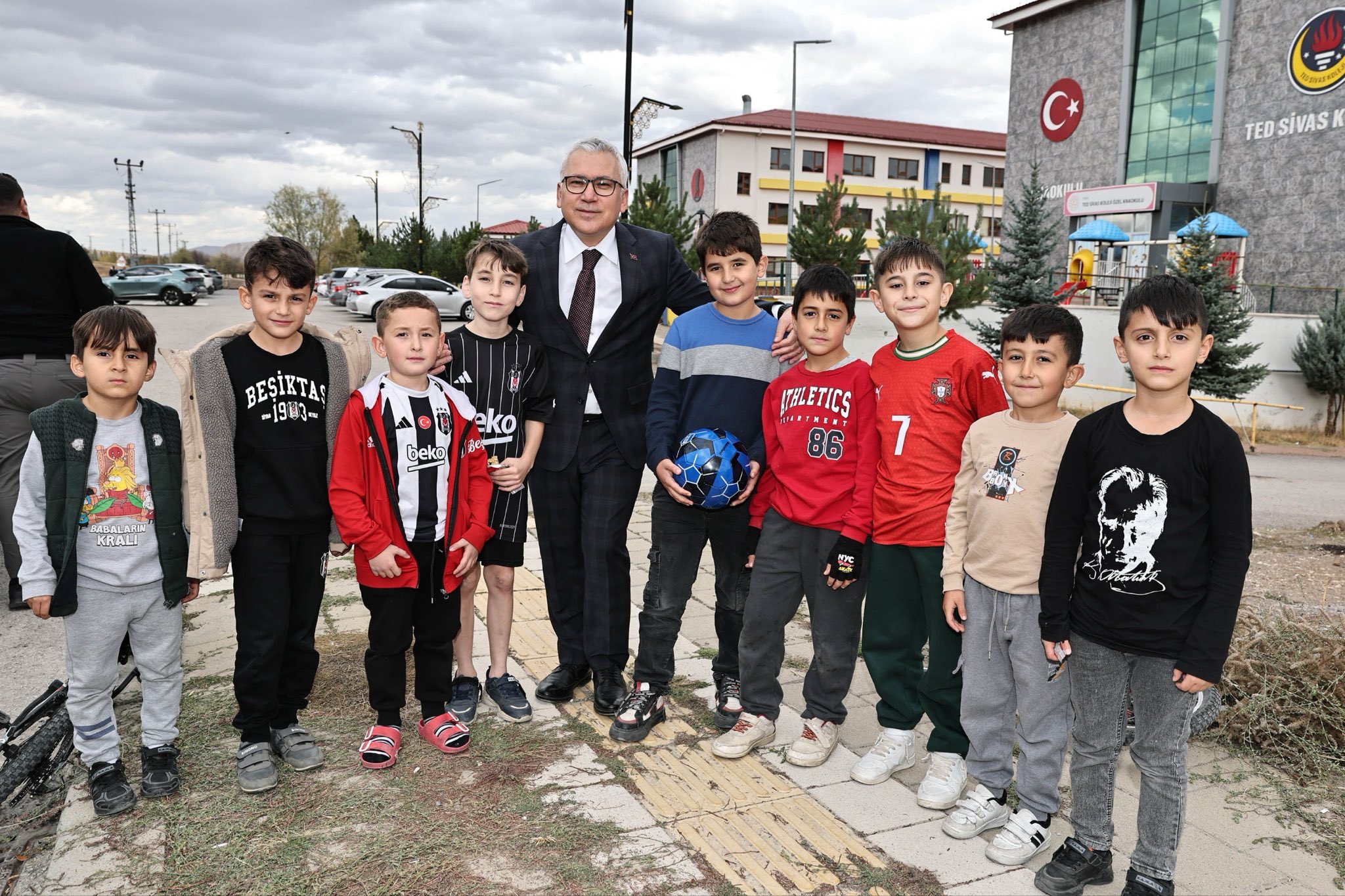 Vali Şimşek’ten Alibaba Mahallesi’nde sıcak temas