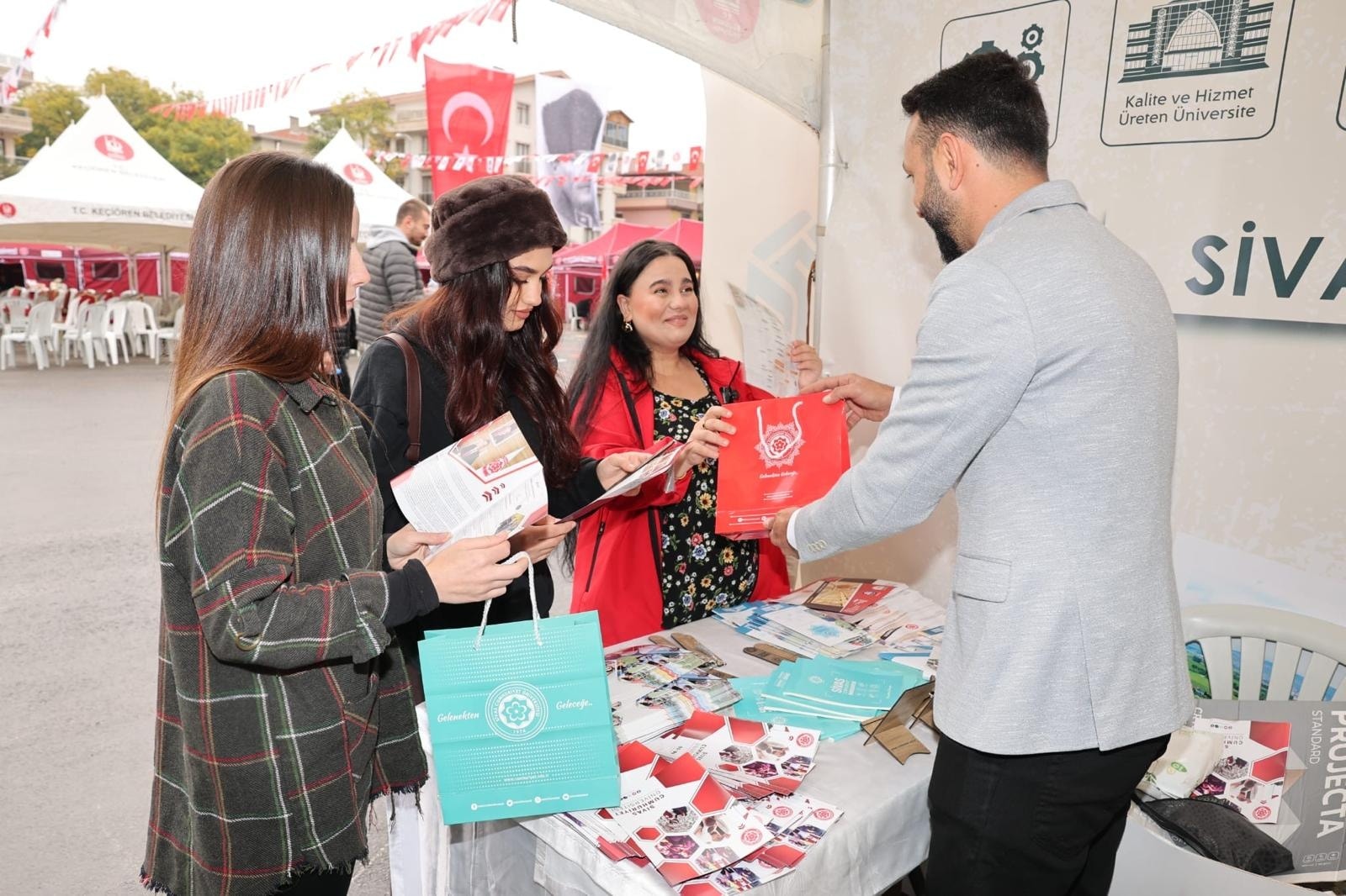 SCÜ standına Sivas Günleri’nde ziyaretçi akını
