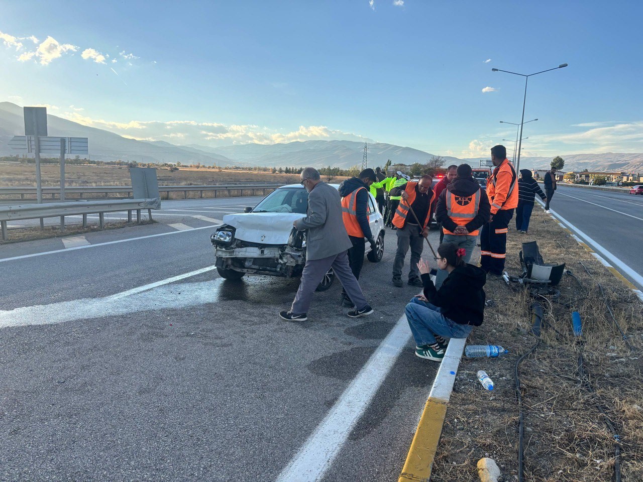 Sivas kara yolunda kaza: 2 yaralı