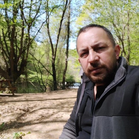 Enkaz altında kalan aile fertlerinin kimlikleri belli oldu