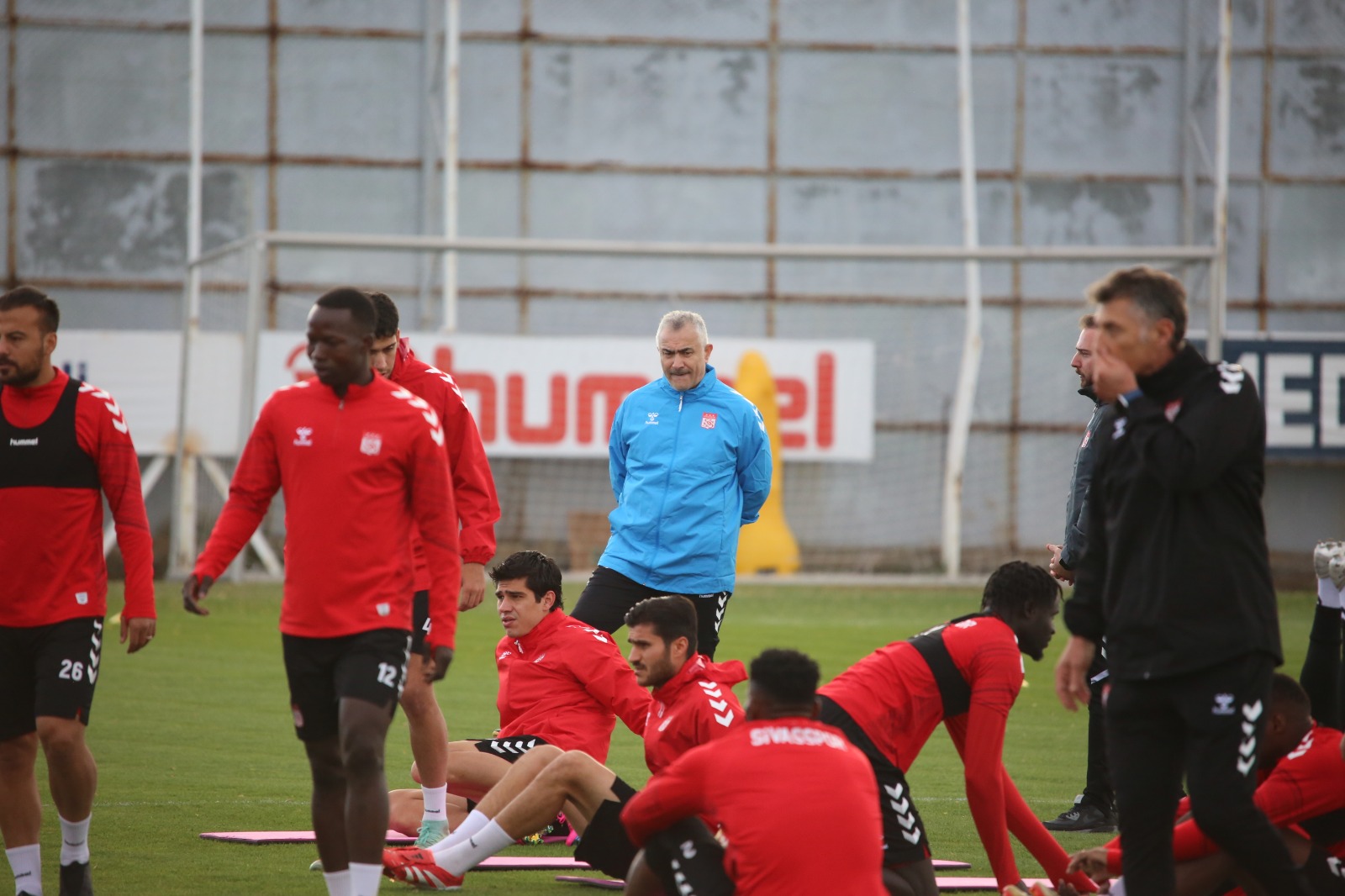 Altıparmak’la ilk idman! Gözler Ümraniye’de