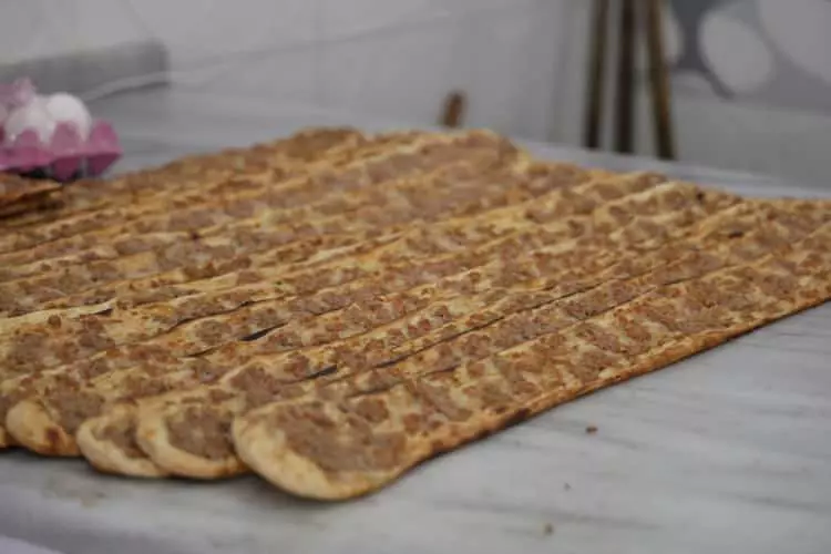 Sivas ve Konya Arasında Etli Ekmek Tartışması Sürerken Konuya Akşehir de Dahil Oldu