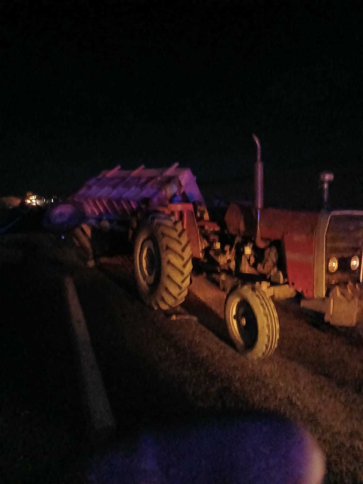 Otomobil traktöre çarptı: 6 yaşındaki Aziz öldü, 3 yaralı