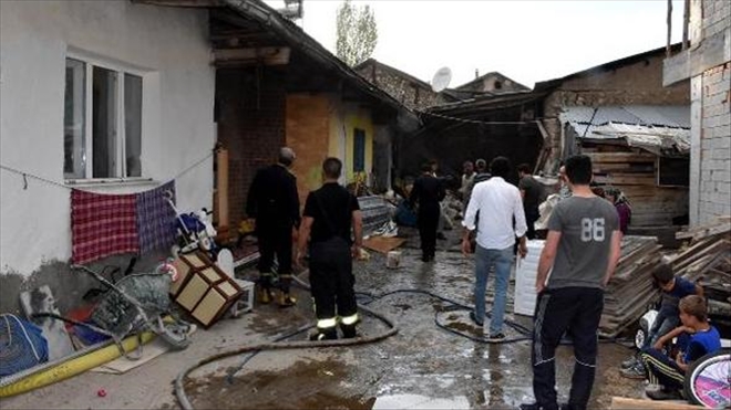 MÜSTAKİL EVDE YANGIN