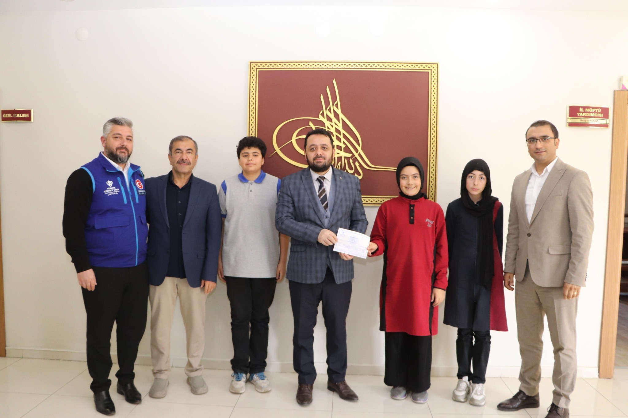 Sivaslı Öğrencilerden Filistin’e 75 Bin TL’lik Destek