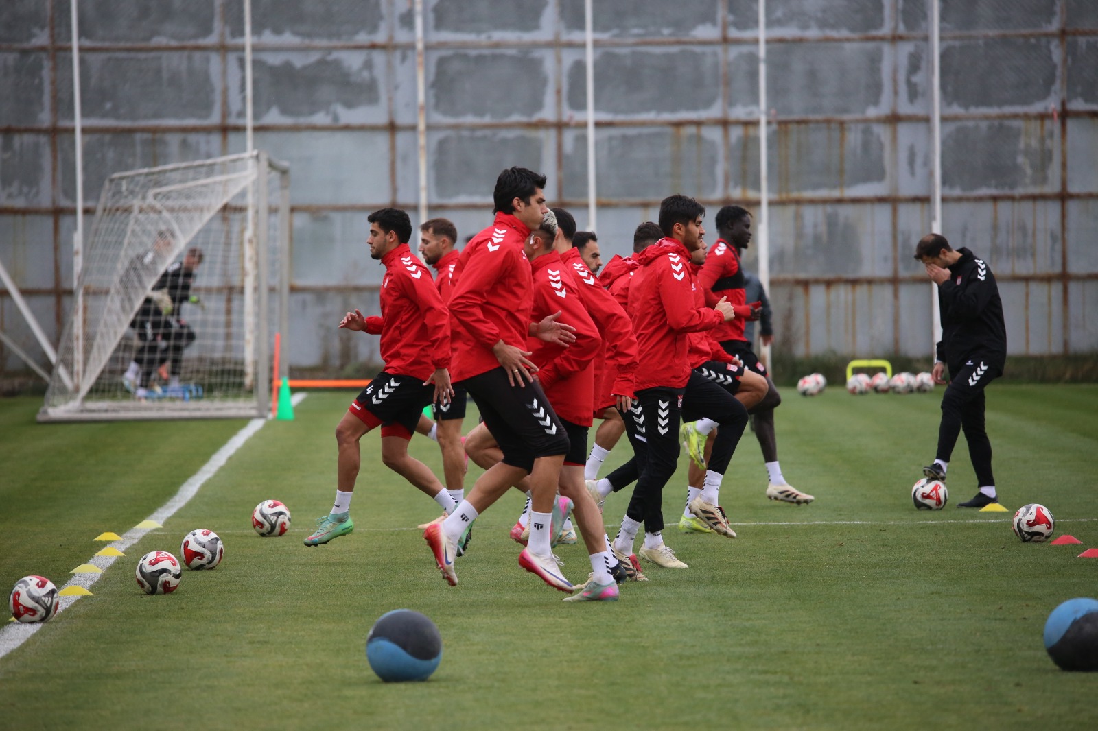 Sivasspor, Manisa öncesi vites yükseltti