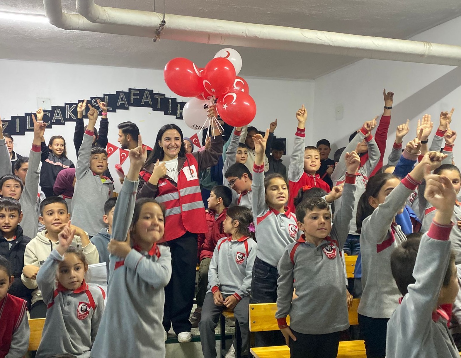Sivas’ta Kızılay Haftası Coşkusu Okullara Taşındı