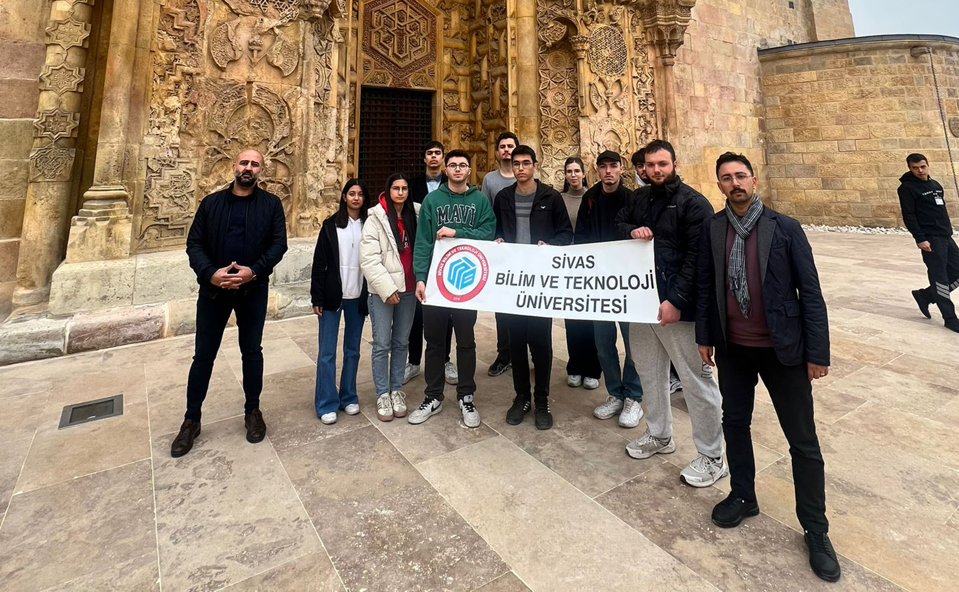 Geleceğin Bilim İnsanları Divriği’de Tarihi Dokundu