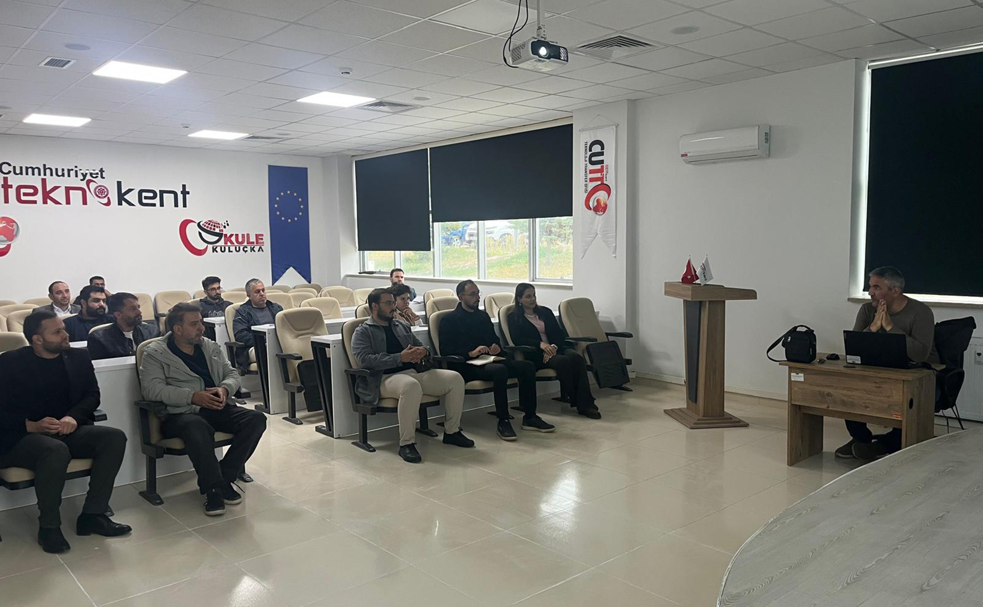 SBTÜ’de TEYDEP Projelerine Yönelik Uygulamalı Eğitim