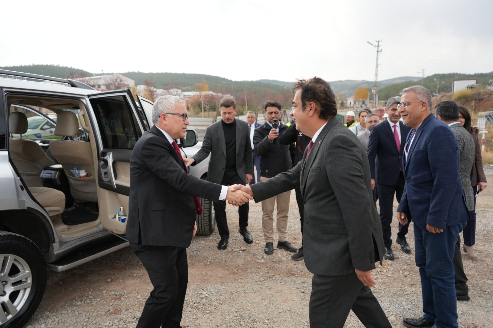 Sivas Valisi Şimşek yeni hastane inşaatını inceledi