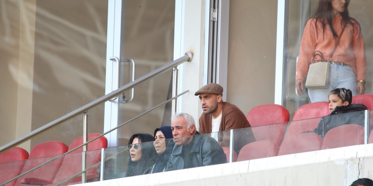 Kaptan Uğur takımı yalnız bırakmadı