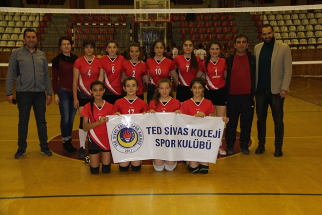 TED KOLEJİ RENK KATTI