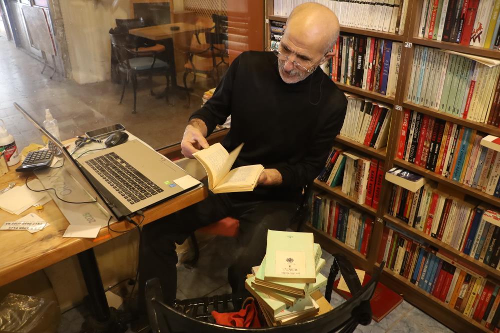 Sivas'ta sahaflarda kitaplar, hatıralarıda ayakta tutuyor