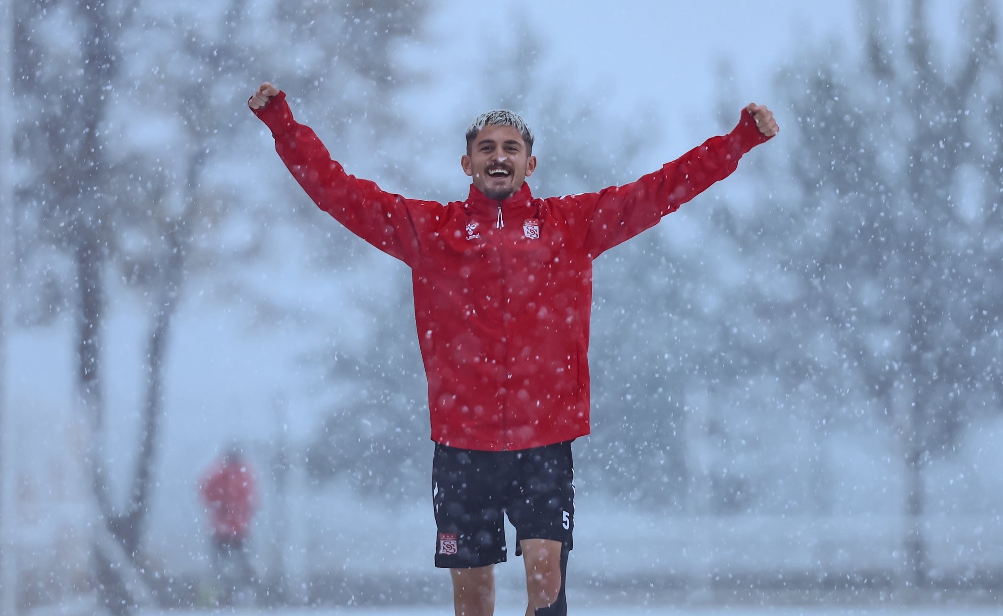 Sivasspor Kar  Kış Demiyor Galibiyete Hazırlanıyor