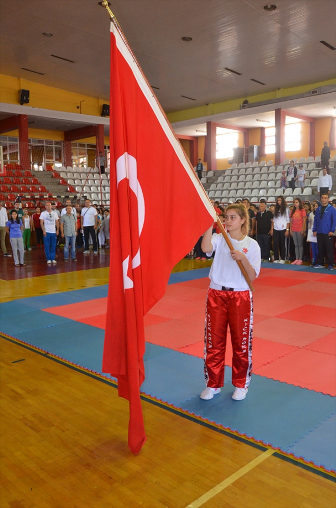 AÇILIŞI GÜL YAPACAK