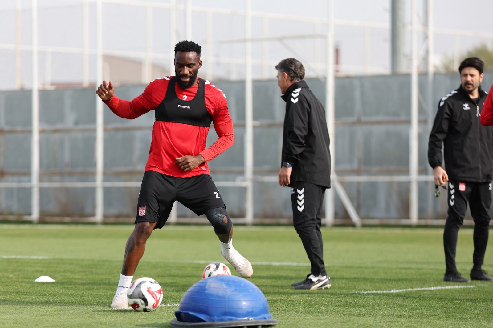 Sivasspor aralıksız hazırlanıyor