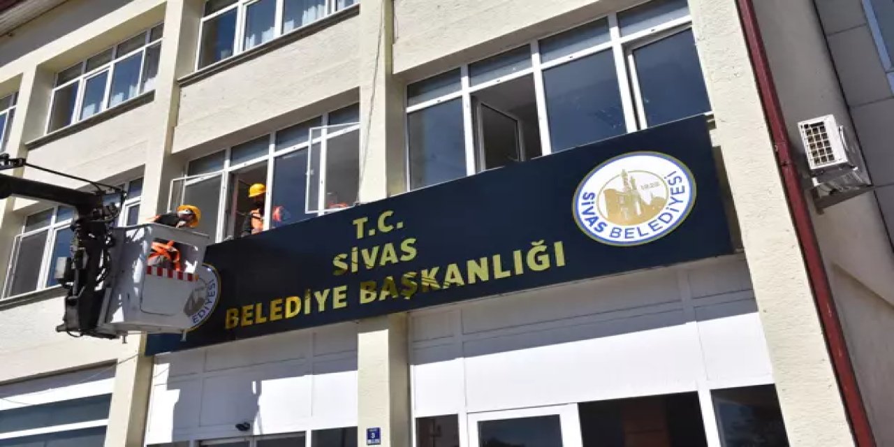 Sivas Belediyesi'nin zamlarına AK Parti'den eleştiri