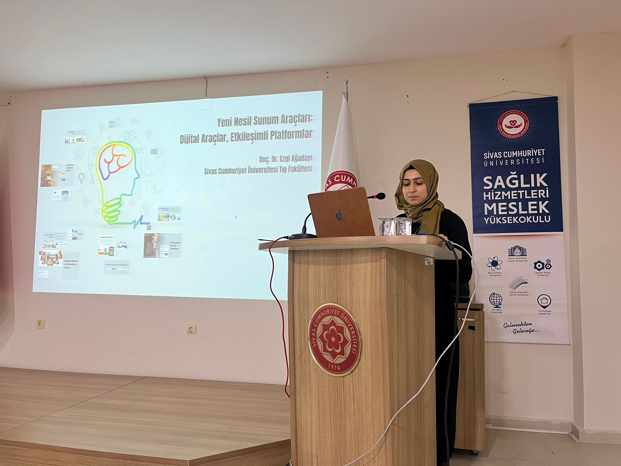 SCÜ Akademisyenlerine Dijital ve Yönetim Eğitimi