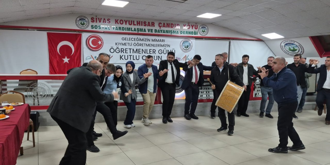 Sivaslı dernek öğretmenleri unutmadı