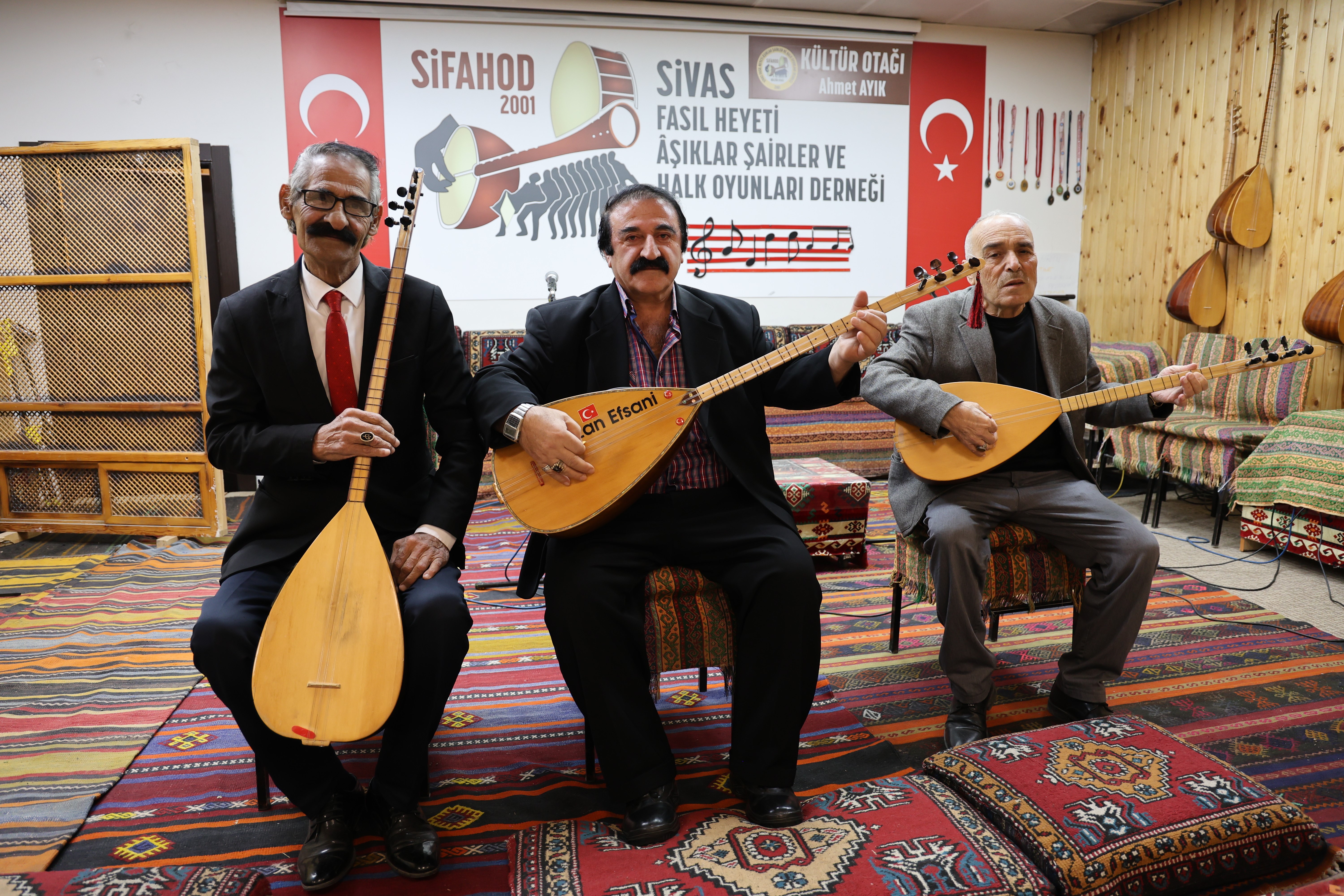 Sivas’ta Âşıklar Yapay Zekâya Karşı  İkiye Bölündü