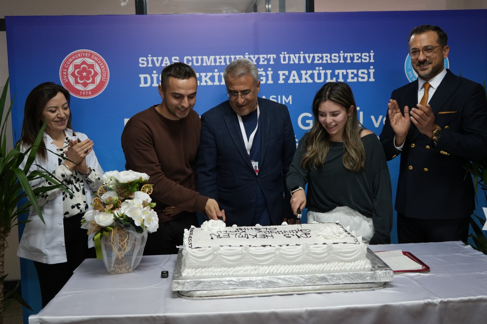 Sivas’ta Diş Hekimlerine Özel Kutlama Programı