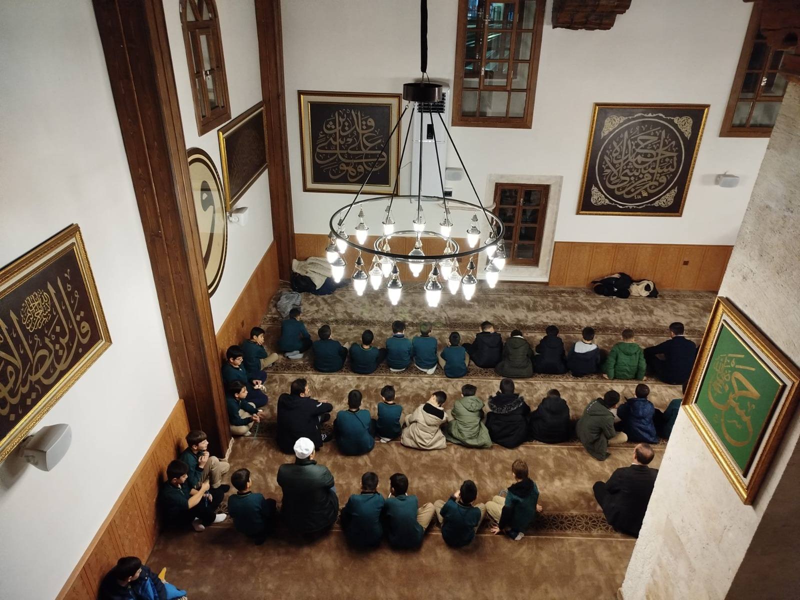 Erdoğan Öğrencilerle Sabah Namazında Buluştu