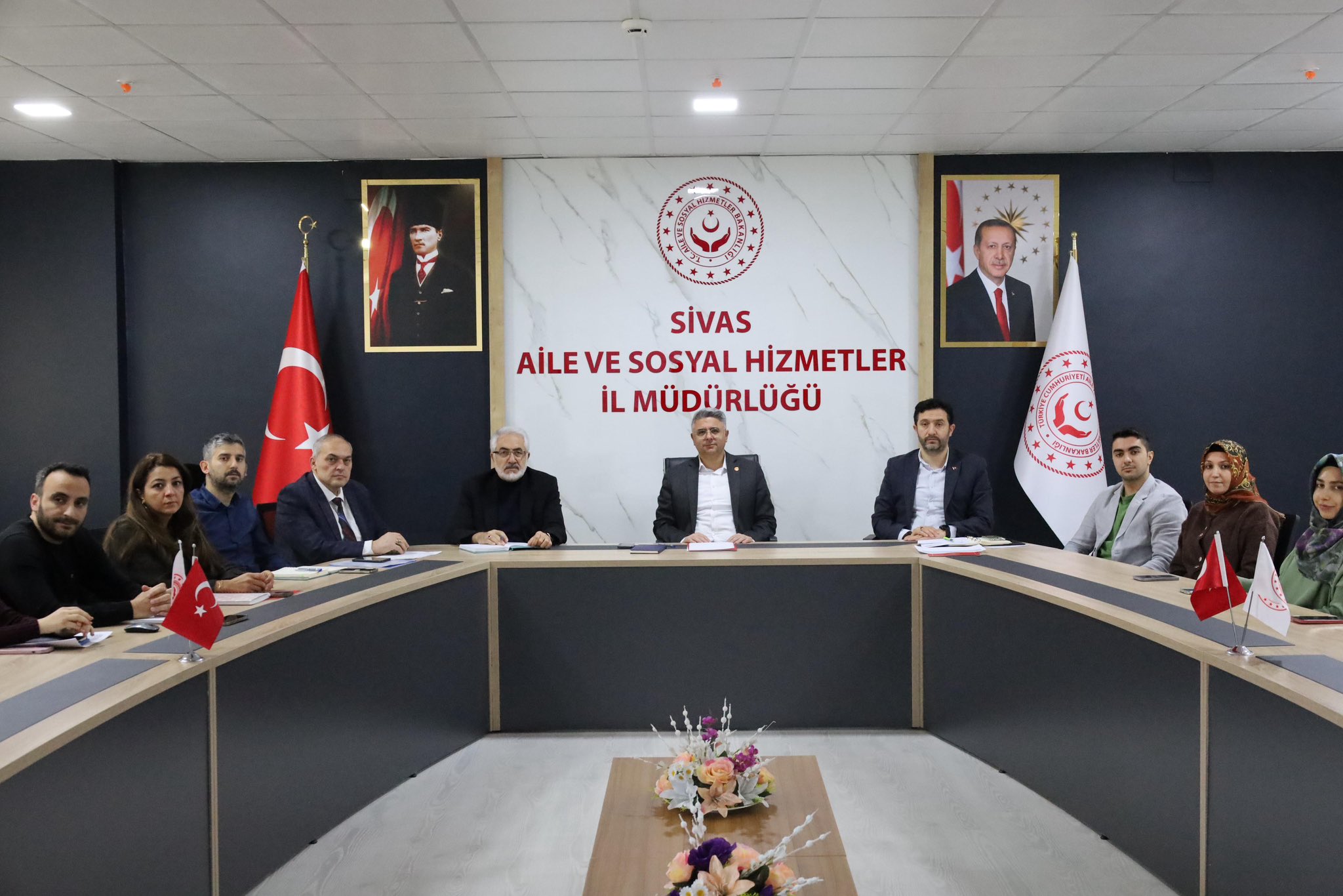 Sivas’ta Sosyal Hizmetler Ekibi Toplandı