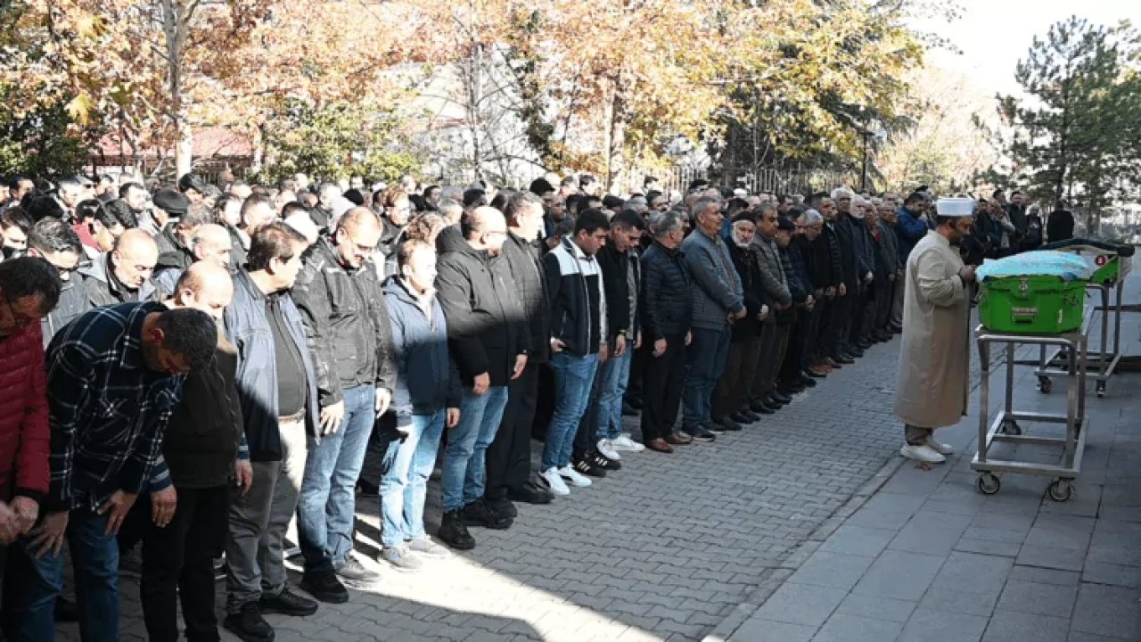 Feci İş Kazasında Ölen 2 İşçi Defnedildi