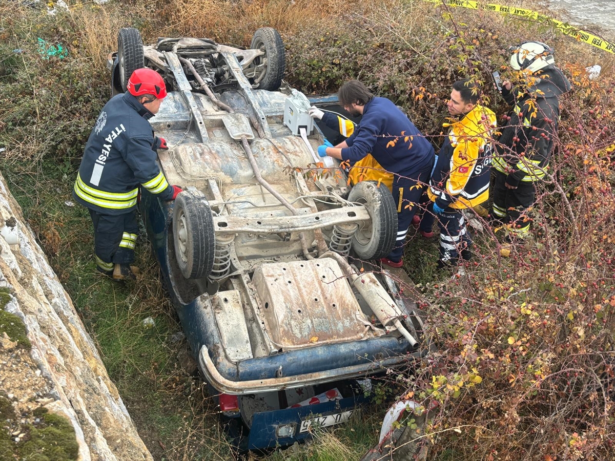 Şarampole Devrilen Otomobilin Sürücüsü Öldü