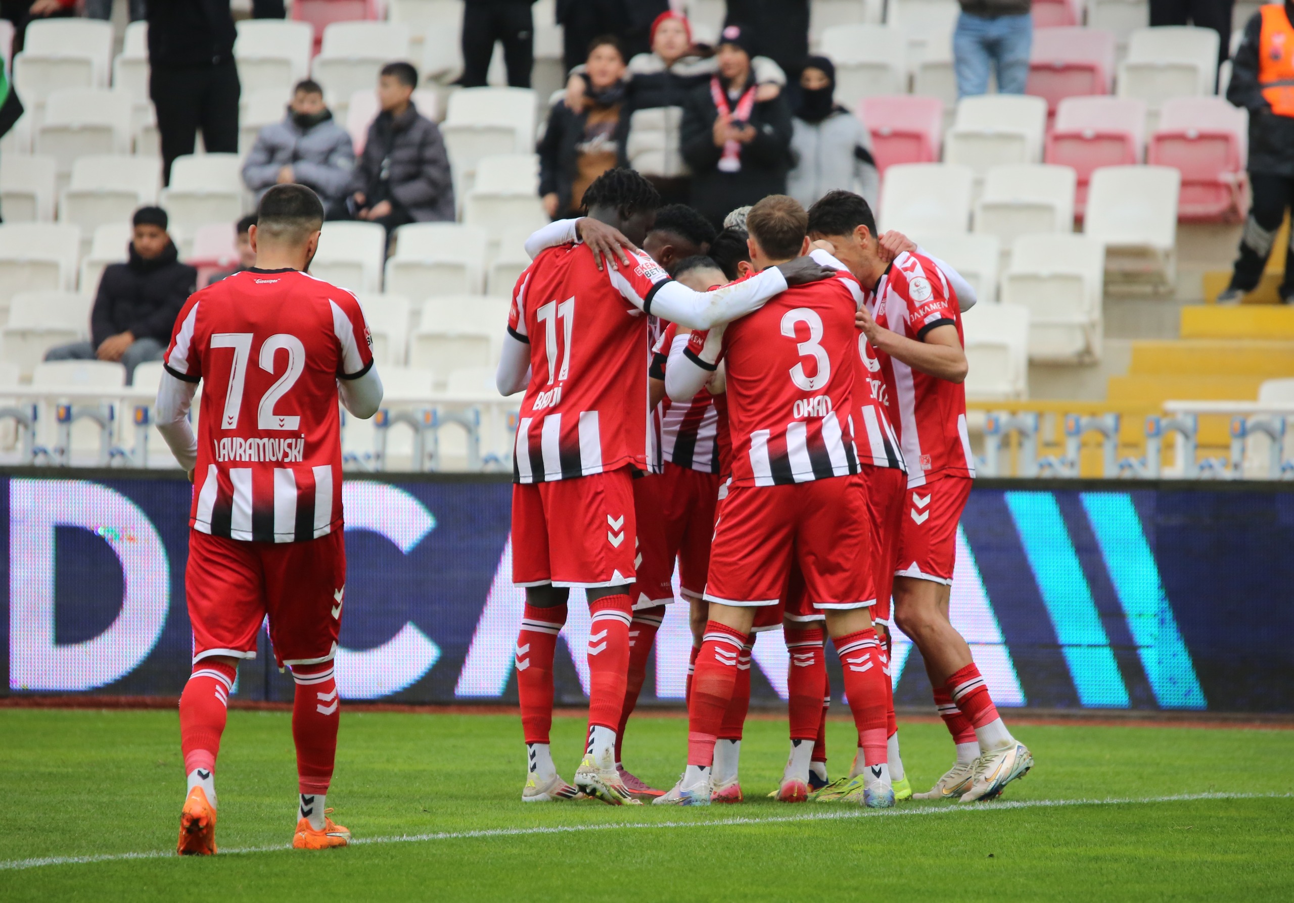 Sivasspor 1 Attı 3 Aldı
