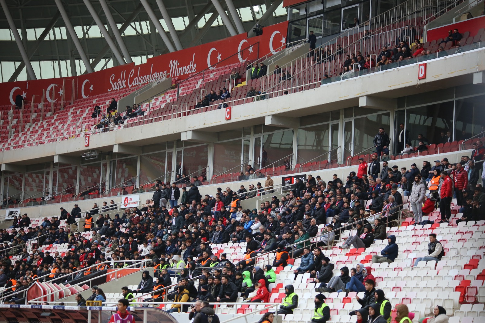 Boş Tribünler Gündemde